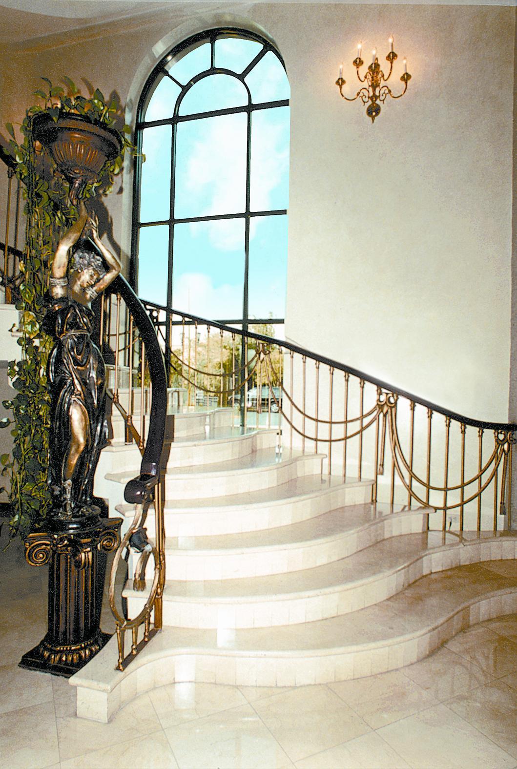 Hotel Safi Royal Luxury Centro Monterrey Interior foto The staircase